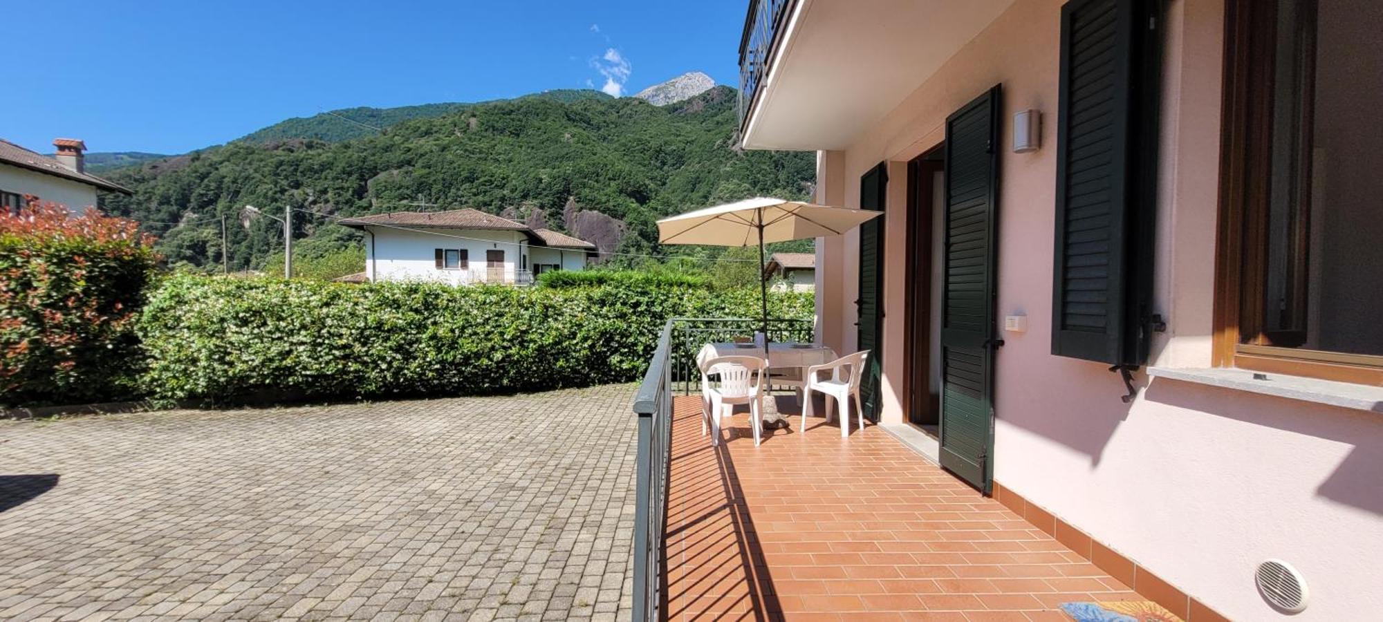 Terrazza Fucinetta Leilighet Introbio Eksteriør bilde